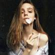 ͷ