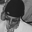 ͷ