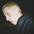 ͷ