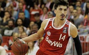 诺天王要去当足球队顾问?非也!拜仁也有篮球队