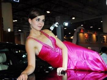 中国足球最会泡洋妞球员,分手俄罗斯美女娶韩