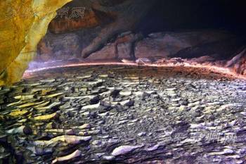 贵州安龙有个世界第二大洞群 大自然造化精美