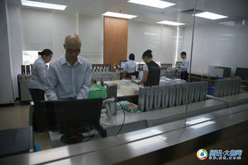 揭秘广东人的港澳通行证是怎样做成的_hao12