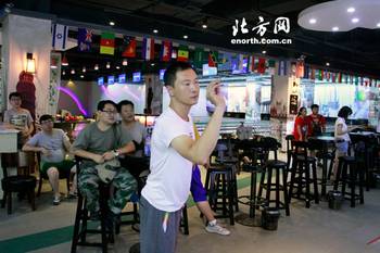 体育俱乐部机器体验网友运动挥出大手减压效top80动力伞飞镖图片