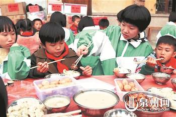 每四名学生就有一名注册志愿者_hao123上网导