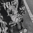 狄
