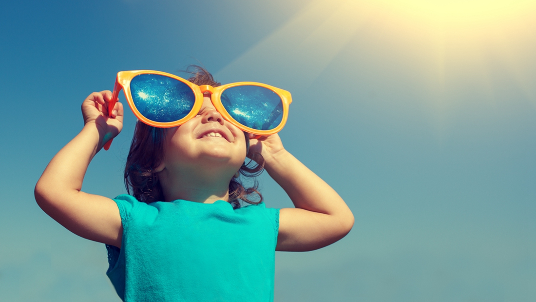 太阳镜瞬间能让一个人变酷，怎么做到的？