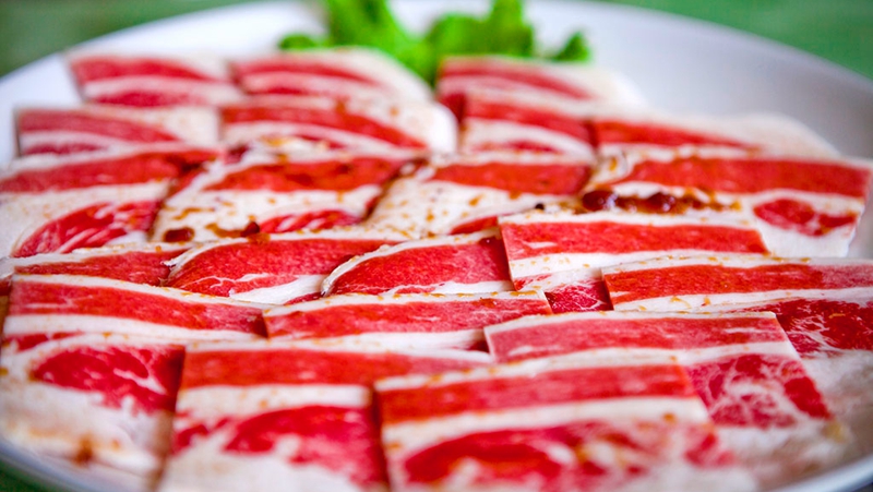 吃红肉致癌、吃白肉健康，这种说法靠谱吗？
